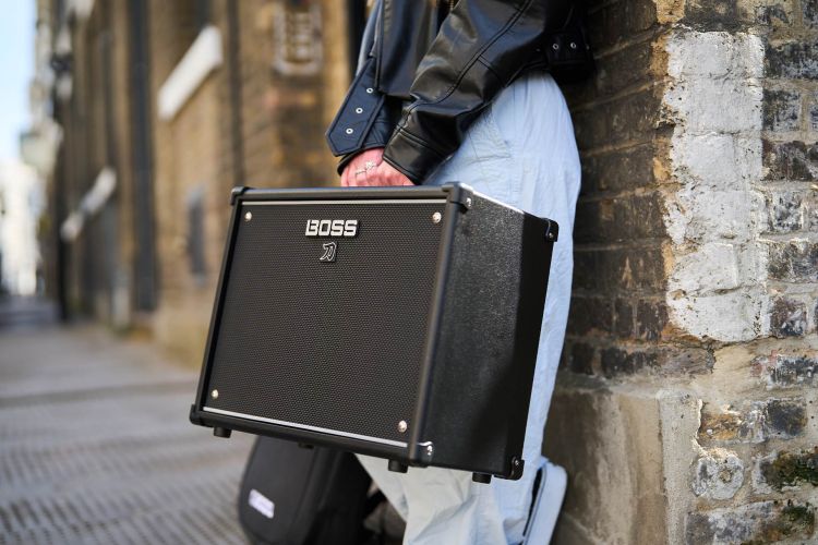 amplificateur-pour-guitare-boss-modele-katana-50-g_0004.jpg